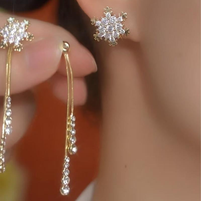 Crystal Snowflake Stud Earrings for Women – 14K Gold Plated Elegant Winter-Inspired Jewelry Gift