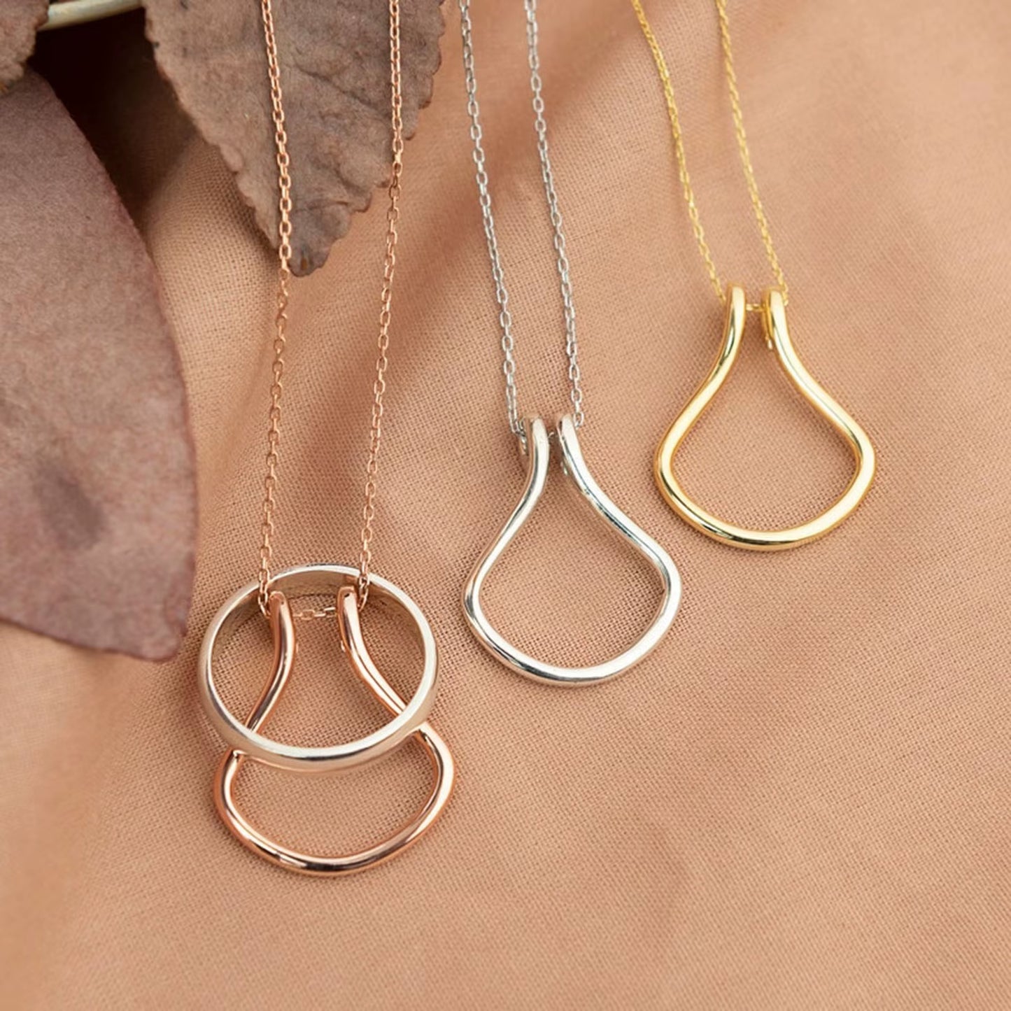 Minimal Ring Holder Pendant Necklace – Geometric Unisex Necklace in Gold & Silver Tone (45 cm)
