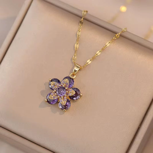 Golden Bloom Spin Zircon Flower Pendant Necklace – Light Luxury Gold-Tone Chain Jewelry (Unisex)