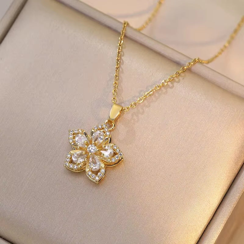 Golden Bloom Spin Zircon Flower Pendant Necklace – Light Luxury Gold-Tone Chain Jewelry (Unisex)